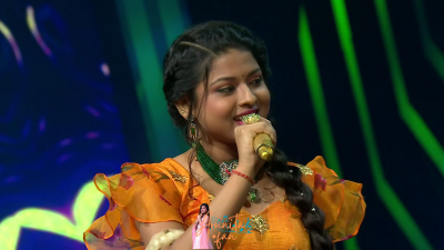 Appearance 21-24 episode 27 of Indian Idol 12 (24)
Arunita Kanjilal's 21st-24th Appearance was on episode 27 of Indian Idol 12
Arunita sung 4 duets songs with Pawandeep Rajan
21. Tumsa Koi Piyara
22. Aap Ke Aajane Se
23. Tum Toh Dhokhebaaz Ho
24. Prem Jaal Mein Phas Gayi
Broadcast Date: 27th February 2021
Episode: Gobinda & Shakti Sepcial
Courtesy: Set India
Keywords: Arunita Kanjilal;Indian Idol 12;episode 27;Appearance 21-24