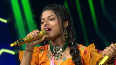 Appearance 21-24 episode 27 of Indian Idol 12 (25)
Arunita Kanjilal's 21st-24th Appearance was on episode 27 of Indian Idol 12
Arunita sung 4 duets songs with Pawandeep Rajan
21. Tumsa Koi Piyara
22. Aap Ke Aajane Se
23. Tum Toh Dhokhebaaz Ho
24. Prem Jaal Mein Phas Gayi
Broadcast Date: 27th February 2021
Episode: Gobinda & Shakti Sepcial
Courtesy: Set India
Keywords: Arunita Kanjilal;Indian Idol 12;episode 27;Appearance 21-24
