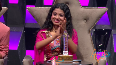 Arunita Kanjilal on Superstar Singer Season 3-Day1 (39)
Captain Arunita Kanjilal's some special moments in Superstar Singer Season 3, Day 1
Broadcast Date: 9 March 2024
Picture Courtesy: Sony TV India
Keywords: Superstar Singer Season 3, Arunita Kanjilal