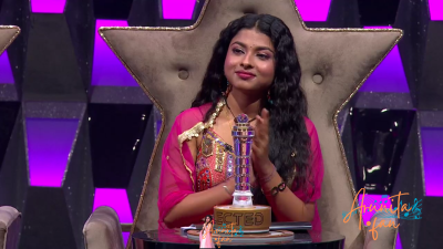 Arunita Kanjilal on Superstar Singer Season 3-Day2 (35)
Captain Arunita Kanjilal's some special moments in Superstar Singer Season 3, Day 2
Broadcast Date: 10 March 2024
Picture Courtesy: Sony TV India
Keywords: Superstar Singer Season 3, Arunita Kanjilal, Day 2