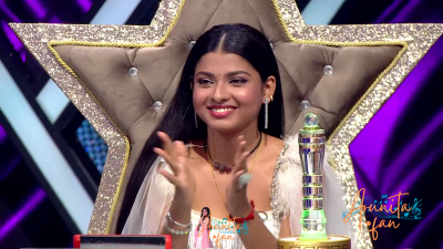 Arunita Kanjilal on Superstar Singer Season 3-Day8 (2)
Captain Arunita Kanjilal's some special moments on the set of Superstar Singer Season 3, Day 8
Broadcast Date: April 7, 2024
Picture Courtesy: Sony TV, India & Content Team Official
Keywords: Superstar Singer Season 3, Arunita Kanjilal