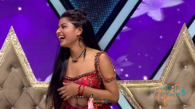 Arunita Kanjilal on Superstar Singer Season 3-Day 15 (7)
Captain [color=green][b]Arunita Kanjilal[/b][/color]'s some special moments on the set of Superstar Singer Season 3, Day 15, [i]Summer Holiday Special[/i]
[b]Broadcast Date:[/b] May 4, 2024
[b]Picture Courtesy:[/b] Sony TV, India & Content Team Official
Keywords: Superstar Singer Season 3, Arunita Kanjilal