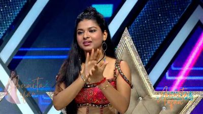 Arunita Kanjilal on Superstar Singer Season 3-Day 16 (9)
Captain Arunita Kanjilal's some special moments on the set of Superstar Singer Season 3, Day 16
Broadcast Date: May 5, 2024
Picture Courtesy: Sony TV, India & Content Team Official
Keywords: Superstar Singer Season 3, Arunita Kanjilal