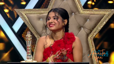 Arunita Kanjilal on Superstar Singer Season 3-Day 17 (1)
Captain Arunita Kanjilal's some special moments on the set of Superstar Singer Season 3, Day 17
Celebrating Folk Music with Meeakshi Sheshadri
Broadcast Date: 11 May 2024
Picture Courtesy: Sony TV, India & Content Team Official
Keywords: Superstar Singer Season 3, Arunita Kanjilal