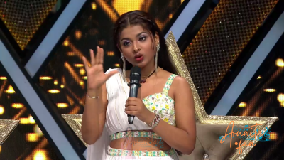 Arunita Kanjilal on Superstar Singer Season 3-Day 28 (5)
Captain [color=green][b]Arunita Kanjilal[/b][/color]'s some special moments on the set of Superstar Singer Season 3, Day 28, [i]Father's Day Special[/i]
[b]Broadcast Date:[/b] 16 June 2024
[b]Picture Courtesy:[/b] Sony TV, India & Content Team Official
Keywords: Superstar Singer Season 3, Arunita Kanjilal