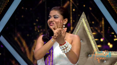 Arunita Kanjilal on Superstar Singer Season 3-Day 30 (15)
Captain [color=green][b]Arunita Kanjilal[/b][/color]'s some special moments on the set of Superstar Singer Season 3, Day 30, [i]Bhagyashree and Madhoo Special[/i]
[b]Broadcast Date:[/b] 23 June 2024
[b]Picture Courtesy:[/b] Sony TV, India & Content Team Official
Keywords: Superstar Singer Season 3, Arunita Kanjilal