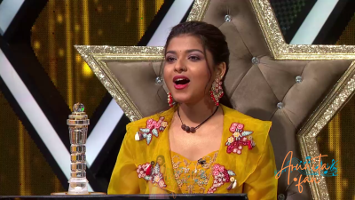 Arunita Kanjilal on Superstar Singer Season 3-Day 33 (21)
Captain [color=green][b]Arunita Kanjilal[/b][/color]'s some special moments on the set of Superstar Singer Season 3, Day 33, [i]Sukhwinder Singh[/i]
[b]Broadcast Date:[/b] 6 July 2024
[b]Picture Courtesy:[/b] Sony TV, India & Content Team Official
Keywords: Superstar Singer Season 3, Arunita Kanjilal