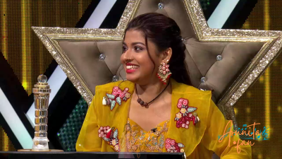 Arunita Kanjilal on Superstar Singer Season 3-Day 33 (22)
Captain [color=green][b]Arunita Kanjilal[/b][/color]'s some special moments on the set of Superstar Singer Season 3, Day 33, [i]Sukhwinder Singh[/i]
[b]Broadcast Date:[/b] 6 July 2024
[b]Picture Courtesy:[/b] Sony TV, India & Content Team Official
Keywords: Superstar Singer Season 3, Arunita Kanjilal