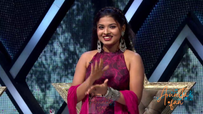 Arunita Kanjilal on Superstar Singer Season 3-Day 37 (45)
Captain [color=green][b]Arunita Kanjilal[/b][/color]'s some special moments on the set of Superstar Singer Season 3, Day 37, [i]Baarish Special[/i]
[b]Broadcast Date:[/b] 20 July 2024
[b]Picture Courtesy:[/b] Sony TV, India & Content Team Official
Keywords: Superstar Singer Season 3, Arunita Kanjilal