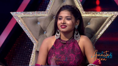 Arunita Kanjilal on Superstar Singer Season 3-Day 38 (4)
Captain [color=green][b]Arunita Kanjilal[/b][/color]'s some special moments on the set of Superstar Singer Season 3, Day 38, [i]Kahaani Rajesh Khanna Ki Special[/i]
[b]Broadcast Date:[/b] 21 July 2024
[b]Picture Courtesy:[/b] Sony TV, India & Content Team Official
Keywords: Superstar Singer Season 3, Arunita Kanjilal