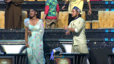 Arunita Kanjilal on SSS2 Day 25 pic- (51)
Captain Arunita Kanjilal's some special moments in Superstar Singer Season 2, Day 25
Broadcast Date: 16th July 2022
Picture Courtesy: Sony TV India
Keywords: Arunita Kanjilal;Day 25;Episode 25;Superstar Singer Season 2