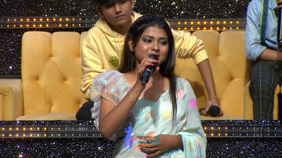 Arunita Kanjilal on SSS2 Day 26 pic- (12)
Captain Arunita Kanjilal's some special moments in Superstar Singer Season 2, Day 26
Broadcast Date: 17th July 2022
Picture Courtesy: Sony TV India
Keywords: Arunita Kanjilal;Day 26;Episode 26;Superstar Singer Season 2