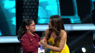 Arunita Kanjilal on SSS2 Day 3 pic- (43)
Captain Arunita Kanjilal had some beautiful moments in Superstar Singer Season 2, Day 3
Picture Courtesy: Sony TV India
Keywords: Arunita Kanjilal, Super Star Singer 2, arunita, Day 3, Episode 3