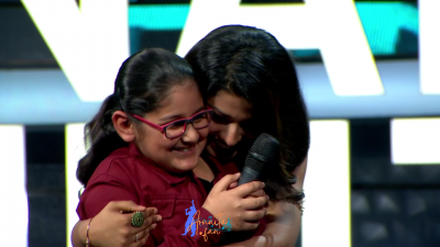 Arunita Kanjilal on SSS2 Day 3 pic- (53)
Captain Arunita Kanjilal had some beautiful moments in Superstar Singer Season 2, Day 3
Picture Courtesy: Sony TV India
Keywords: Arunita Kanjilal, Super Star Singer 2, arunita, Day 3, Episode 3