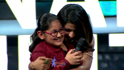 Arunita Kanjilal on SSS2 Day 3 pic- (54)
Captain Arunita Kanjilal had some beautiful moments in Superstar Singer Season 2, Day 3
Picture Courtesy: Sony TV India
Keywords: Arunita Kanjilal, Super Star Singer 2, arunita, Day 3, Episode 3