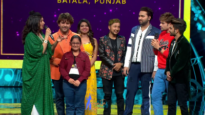 Arunita Kanjilal on SSS2 Day 3 pic- (57)
Captain Arunita Kanjilal had some beautiful moments in Superstar Singer Season 2, Day 3
Picture Courtesy: Sony TV India
Keywords: Arunita Kanjilal, Super Star Singer 2, arunita, Day 3, Episode 3