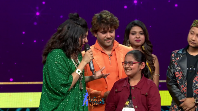 Arunita Kanjilal on SSS2 Day 3 pic- (58)
Captain Arunita Kanjilal had some beautiful moments in Superstar Singer Season 2, Day 3
Picture Courtesy: Sony TV India
Keywords: Arunita Kanjilal, Super Star Singer 2, arunita, Day 3, Episode 3