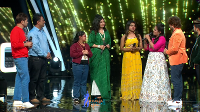 Arunita Kanjilal on SSS2 Day 3 pic- (64)
Captain Arunita Kanjilal had some beautiful moments in Superstar Singer Season 2, Day 3
Picture Courtesy: Sony TV India
Keywords: Arunita Kanjilal, Super Star Singer 2, arunita, Day 3, Episode 3