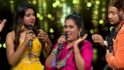 Arunita Kanjilal on SSS2 Day 3 pic- (66)
Captain Arunita Kanjilal had some beautiful moments in Superstar Singer Season 2, Day 3
Picture Courtesy: Sony TV India
Keywords: Arunita Kanjilal, Super Star Singer 2, arunita, Day 3, Episode 3