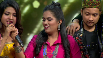 Arunita Kanjilal on SSS2 Day 3 pic- (68)
Captain Arunita Kanjilal had some beautiful moments in Superstar Singer Season 2, Day 3
Picture Courtesy: Sony TV India
Keywords: Arunita Kanjilal, Super Star Singer 2, arunita, Day 3, Episode 3