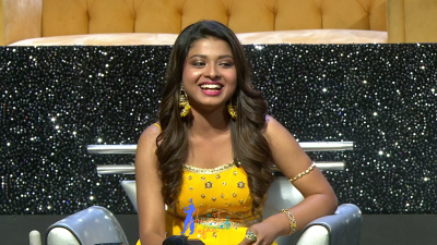 Arunita Kanjilal on SSS2 Day 3 pic- (72)
Captain Arunita Kanjilal had some beautiful moments in Superstar Singer Season 2, Day 3
Picture Courtesy: Sony TV India
Keywords: Arunita Kanjilal, Super Star Singer 2, arunita, Day 3, Episode 3