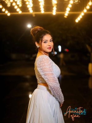 Arunita Kanjilal live in Silvassa (10)
Date: Wednesday, September 17, 2025
Credit: pic: @_ramta_jogii Dress:- @kahanitheclothingstore
