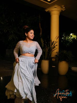 Arunita Kanjilal live in Silvassa (4)
Date: Wednesday, September 17, 2025
Credit: pic: @_ramta_jogii Dress:- @kahanitheclothingstore
