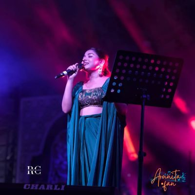 Arunita Kanjilal live in Mahishi (2)
Shri Ugratara Sanskritik Mahotsav at Mahishi, Saharsa inaugurated organized by Tourism Bihar
उग्रतारा सांस्कृतिक महोत्सव 2025
Date: Thursday, September 25, 2025
Keywords: #ArunitaKanjilal #MelodyQueen #ArunitaFan #ArunitaInMahishi