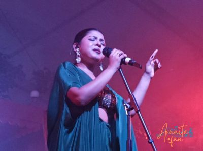 Arunita Kanjilal live in Mahishi (2)
Shri Ugratara Sanskritik Mahotsav at Mahishi, Saharsa inaugurated organized by Tourism Bihar
उग्रतारा सांस्कृतिक महोत्सव 2025
Date: Thursday, September 25, 2025
Keywords: #ArunitaKanjilal #MelodyQueen #ArunitaFan #ArunitaInMahishi