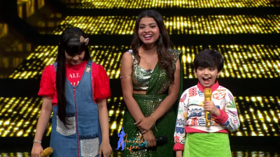 Arunita Kanjilal on SSS2 Day 5 pic- (16)
Captain Arunita Kanjilal had some beautiful moments in Superstar Singer Season 2, Day 5
Picture Courtesy: Sony TV India
Keywords: Arunita Kanjilal;Day 5;Episode 5;Superstar Singer Season 2