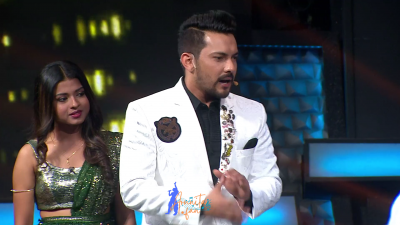 Arunita Kanjilal on SSS2 Day 5 pic- (23)
Captain Arunita Kanjilal had some beautiful moments in Superstar Singer Season 2, Day 5
Picture Courtesy: Sony TV India
Keywords: Arunita Kanjilal;Day 5;Episode 5;Superstar Singer Season 2