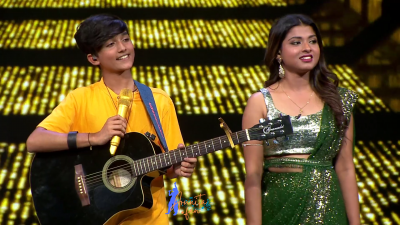 Arunita Kanjilal on SSS2 Day 5 pic- (39)
Captain Arunita Kanjilal had some beautiful moments in Superstar Singer Season 2, Day 5
Picture Courtesy: Sony TV India
Keywords: Arunita Kanjilal;Day 5;Episode 5;Superstar Singer Season 2