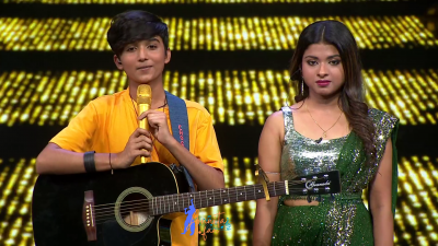 Arunita Kanjilal on SSS2 Day 5 pic- (45)
Captain Arunita Kanjilal had some beautiful moments in Superstar Singer Season 2, Day 5
Picture Courtesy: Sony TV India
Keywords: Arunita Kanjilal;Day 5;Episode 5;Superstar Singer Season 2