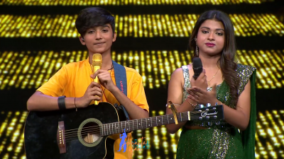 Arunita Kanjilal on SSS2 Day 5 pic- (46)
Captain Arunita Kanjilal had some beautiful moments in Superstar Singer Season 2, Day 5
Picture Courtesy: Sony TV India
Keywords: Arunita Kanjilal;Day 5;Episode 5;Superstar Singer Season 2