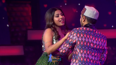 Arunita Kanjilal on SSS2 Day 6 pic- (114)
Captain Arunita Kanjilal had some beautiful moments in Superstar Singer Season 2, Day 6
Picture Courtesy: Sony TV India
Keywords: Arunita Kanjilal;Day 6;Episode 6;Superstar Singer Season 2