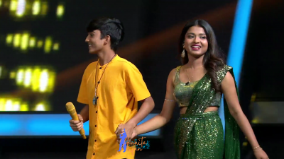 Arunita Kanjilal on SSS2 Day 6 pic- (12)
Captain Arunita Kanjilal had some beautiful moments in Superstar Singer Season 2, Day 6
Picture Courtesy: Sony TV India
Keywords: Arunita Kanjilal;Day 6;Episode 6;Superstar Singer Season 2