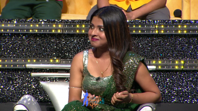 Arunita Kanjilal on SSS2 Day 6 pic- (126)
Captain Arunita Kanjilal had some beautiful moments in Superstar Singer Season 2, Day 6
Picture Courtesy: Sony TV India
Keywords: Arunita Kanjilal;Day 6;Episode 6;Superstar Singer Season 2