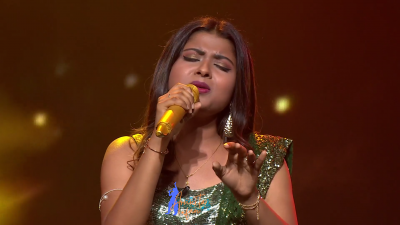 Arunita Kanjilal on SSS2 Day 6 pic- (24)
Captain Arunita Kanjilal had some beautiful moments in Superstar Singer Season 2, Day 6
Picture Courtesy: Sony TV India
Keywords: Arunita Kanjilal;Day 6;Episode 6;Superstar Singer Season 2