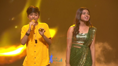 Arunita Kanjilal on SSS2 Day 6 pic- (28)
Captain Arunita Kanjilal had some beautiful moments in Superstar Singer Season 2, Day 6
Picture Courtesy: Sony TV India
Keywords: Arunita Kanjilal;Day 6;Episode 6;Superstar Singer Season 2