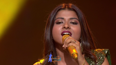 Arunita Kanjilal on SSS2 Day 6 pic- (35)
Captain Arunita Kanjilal had some beautiful moments in Superstar Singer Season 2, Day 6
Picture Courtesy: Sony TV India
Keywords: Arunita Kanjilal;Day 6;Episode 6;Superstar Singer Season 2