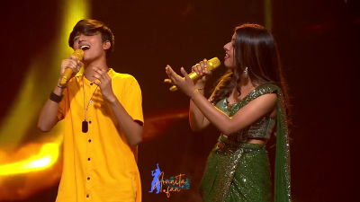 Arunita Kanjilal on SSS2 Day 6 pic- (55)
Captain Arunita Kanjilal had some beautiful moments in Superstar Singer Season 2, Day 6
Picture Courtesy: Sony TV India
Keywords: Arunita Kanjilal;Day 6;Episode 6;Superstar Singer Season 2