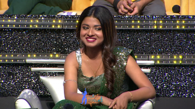 Arunita Kanjilal on SSS2 Day 6 pic- (77)
Captain Arunita Kanjilal had some beautiful moments in Superstar Singer Season 2, Day 6
Picture Courtesy: Sony TV India
Keywords: Arunita Kanjilal;Day 6;Episode 6;Superstar Singer Season 2