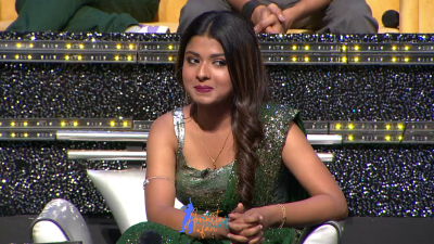 Arunita Kanjilal on SSS2 Day 6 pic- (79)
Captain Arunita Kanjilal had some beautiful moments in Superstar Singer Season 2, Day 6
Picture Courtesy: Sony TV India
Keywords: Arunita Kanjilal;Day 6;Episode 6;Superstar Singer Season 2