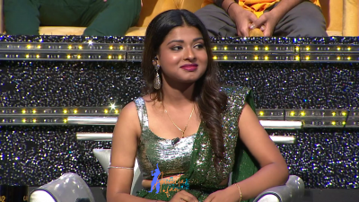 Arunita Kanjilal on SSS2 Day 6 pic- (8)
Captain Arunita Kanjilal had some beautiful moments in Superstar Singer Season 2, Day 6
Picture Courtesy: Sony TV India
Keywords: Arunita Kanjilal;Day 6;Episode 6;Superstar Singer Season 2