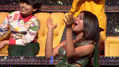 Arunita Kanjilal on SSS2 Day 6 pic- (90)
Captain Arunita Kanjilal had some beautiful moments in Superstar Singer Season 2, Day 6
Picture Courtesy: Sony TV India
Keywords: Arunita Kanjilal;Day 6;Episode 6;Superstar Singer Season 2