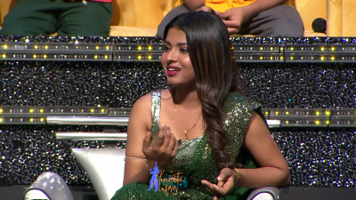 Arunita Kanjilal on SSS2 Day 6 pic- (94)
Captain Arunita Kanjilal had some beautiful moments in Superstar Singer Season 2, Day 6
Picture Courtesy: Sony TV India
Keywords: Arunita Kanjilal;Day 6;Episode 6;Superstar Singer Season 2