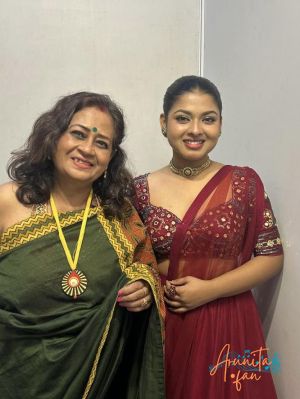 Arunita Kanjilal live in Matunga (3)
HCAF'S Durga Pujo 2025
Hosted by: Hoyi Choyi Anondo Foundation
Address: SNDT Women’s College, Matunga, Mumbai
Date: 1st October, 2025
Picture Credit: Madhumita Sinha

