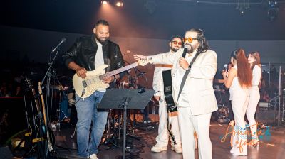 Arunita Kanjilal with Team Pritam in Houston Show (12)
Sat, Oct 16, 2025
Picture Credit: Masala Radio 98.7 FM
Arena Theatre, Houston
