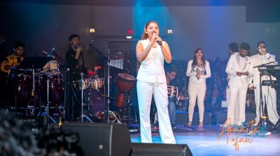 Arunita Kanjilal with Team Pritam in Houston Show (7)
Sat, Oct 16, 2025
Picture Credit: Masala Radio 98.7 FM
Arena Theatre, Houston
