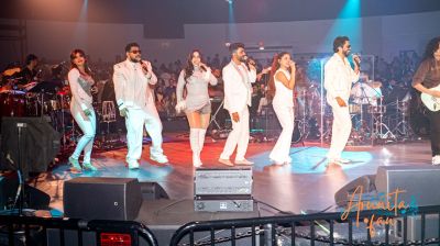Arunita Kanjilal with Team Pritam in Houston Show (9)
Sat, Oct 16, 2025
Picture Credit: Masala Radio 98.7 FM
Arena Theatre, Houston
